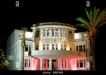 L'ancien hôtel de ville construit dans le style éclectique de l'architecture de la rue Bialik dans le centre de Tel Aviv ISRAËL Banque D'Images
