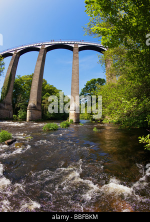 Avis de passage de l'aqueduc de Pontcysyllte rivière Dee près de Llangollen Wales Cymru UK Royaume-Uni GB Grande-bretagne British Isles Banque D'Images