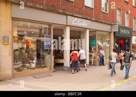 Le Clarkes des chaussures magasin de chaussures magasin à Norwich Norfolk Uk Banque D'Images