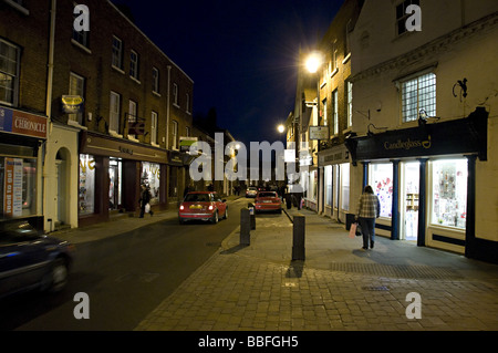 Vues de Shrewsbury et des rues commerçantes et des signes Banque D'Images