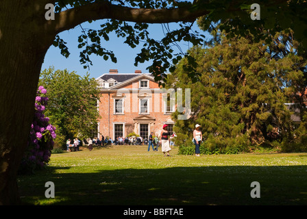 Ouvrir les jardins de Sotterley Hall dans le Suffolk, Uk,un grand manoir de campagne maison à la campagne Banque D'Images