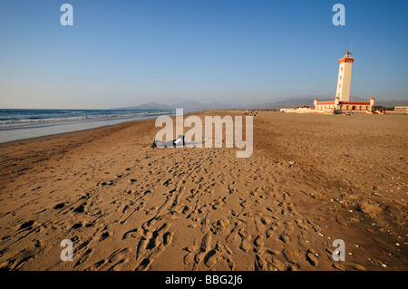 Couple sur la plage de La Serena Banque D'Images