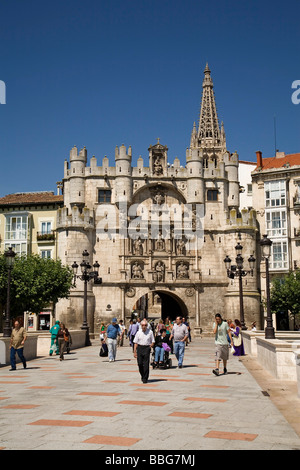 Arco de Santa María Burgos Castille León España Arco de Santa Maria in Burgos Castille Leon Espagne Banque D'Images