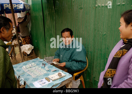 Peuple laotien prises à Luang Prabang, Laos Banque D'Images