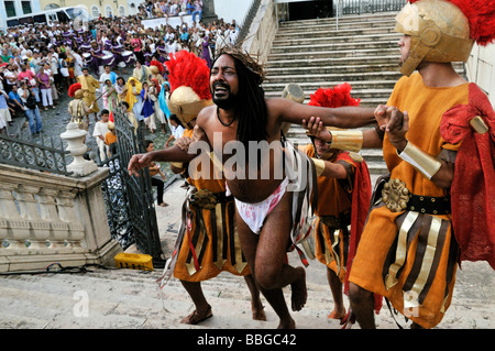 La souffrance Jésus Christ sur le chemin de la Croix, le rendement en plein air le Vendredi saint, Salvador, Bahia, Brésil, Amérique du Sud Banque D'Images