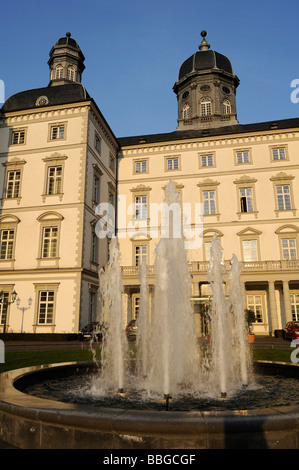 Le Château de Bensberg Grandhotel dans lumière du soir, Bergisch Gladbach, Nordrhein-Westfalen, Germany, Europe Banque D'Images