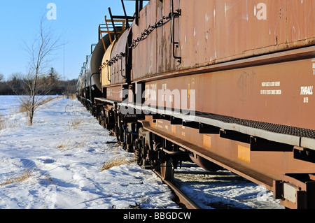 Le train sur les rails. Banque D'Images