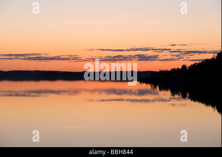 Paysage à l'aube de la Carélie Lakeland de Savonlinna en Finlande Banque D'Images