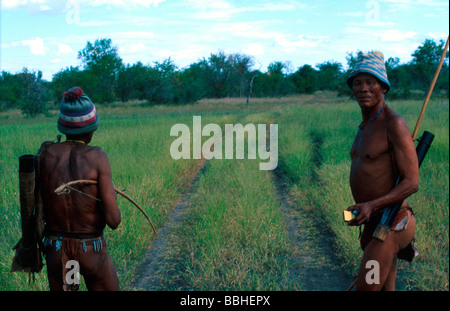 Il y a 32 boutiques dans cuca Tsumkwe dans l'ensemble de la région de l'Est autrefois Bushmanland Odjozondjupa dans le nord-est Banque D'Images