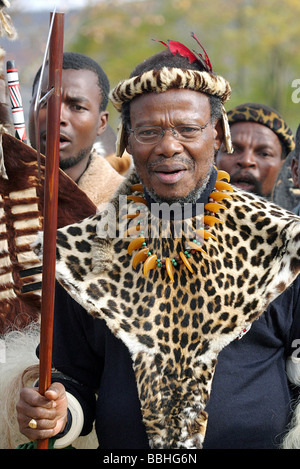 Inkatha Freedom Party leader de l'IFP et de la tête de la Chambre des chefs traditionnels Dr Managosuthu Buthelezi assiste à un Royal Zulu Banque D'Images