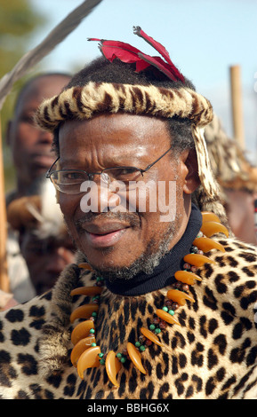 Inkatha Freedom Party leader de l'IFP et de la tête de la Chambre des chefs traditionnels Dr Managosuthu Buthelezi assiste à un Royal Zulu Banque D'Images