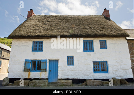 Cottage au toit de chaume de Sennen, Cornwall, Angleterre,'Grande-bretagne' 'Royaume-Uni' Banque D'Images