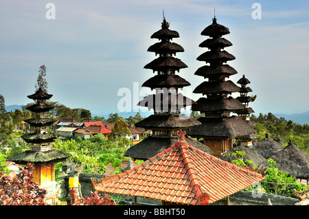 Vue depuis le parc de le Temple Besakih Bali Indonésie Banque D'Images