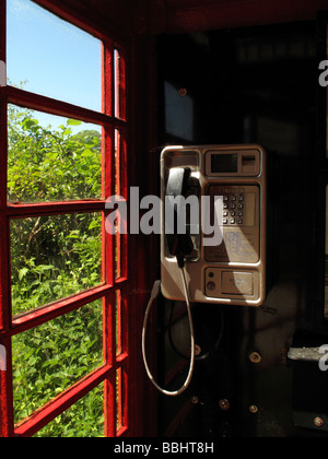 Téléphone rouge fort intérieur Banque D'Images