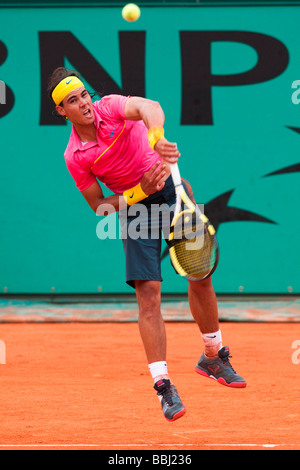 Paris,France RAFAEL NADAL en grand chelem tennis open international français de Roland Garros 2009 du 22 mai au 5 juin Banque D'Images