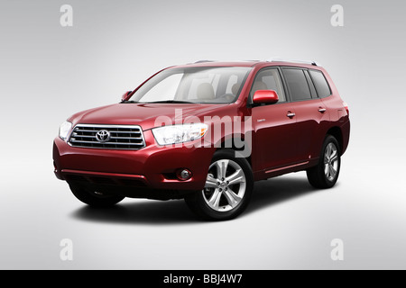 2009 Toyota Highlander Limited en rouge - angle de vue avant Banque D'Images