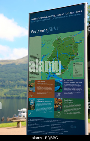 Loch Lomond et des Trossachs National Park sign Banque D'Images