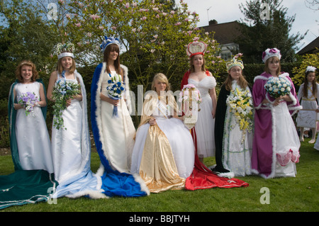 Peut-être avec le royaume de Queens London peut imprimeur (assis) à la Bromley peut couronner Queens Banque D'Images