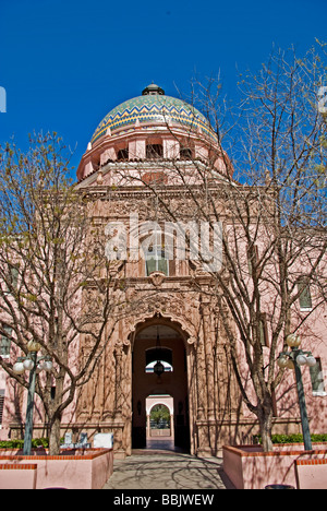 USA Arizona Tucson Pima County Courthouse mauresque espagnol colonial coupole en tuiles de mosaïque Banque D'Images