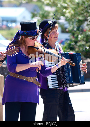 Grimspound musiciens Danseurs Morris frontaliers de Dartmoor Banque D'Images