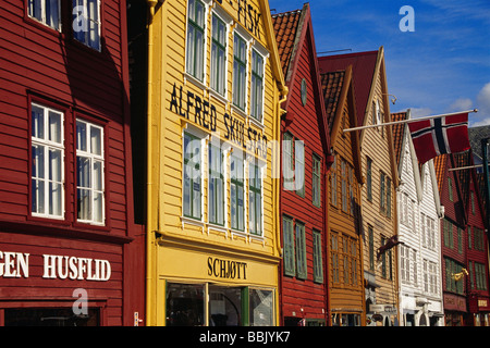 Maisons historiques en bois de Bryggen, le quai hanséatique allemande médiévale de marchands à Bergen, Norvège. Banque D'Images