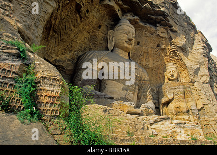 Cave 5, 17 mètres de haut dans le Bouddha bouddhistes des grottes de Yungang Banque D'Images