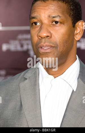 LOS ANGELES - 4 juin : Denzel Washington arrive à la première de son nouveau film, 'Taking of Pelham 123" le 4 juin 2009 Banque D'Images