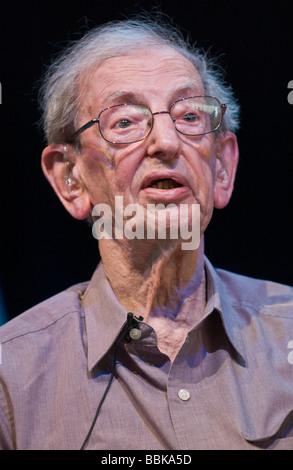 L'historien Eric Hobsbawm discuter le Traité de Versailles de 1919 à Hay Festival 2009 Banque D'Images