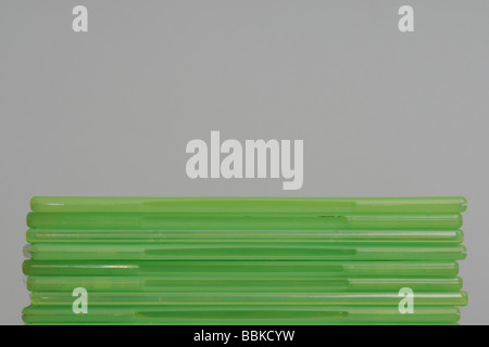 Des piles de dossiers de jeu de console Banque D'Images