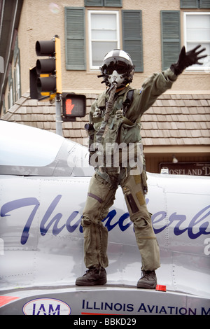 Ville de Naperville. Memorial Day Parade Lundi, 25 mai 2009. Pilote Thunderbirds. Banque D'Images