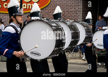 Ville de Naperville. Memorial Day Parade Lundi, 25 mai 2009. Marching Huskies. Naperville North High School Banque D'Images