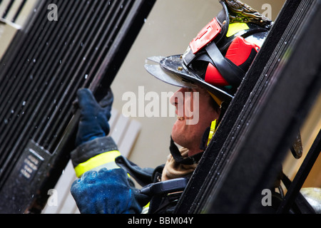 Pompier en action, New York Banque D'Images