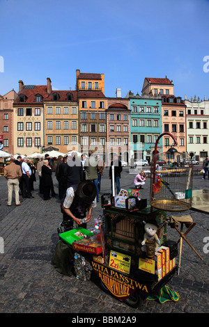 Place de la vieille ville de Varsovie Pologne musicien de rue les gens Banque D'Images