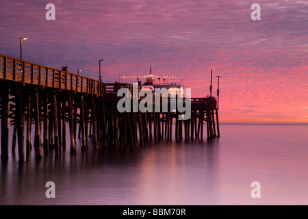 Coucher du soleil à la Balboa Pier Newport Beach Californie Orange County Banque D'Images