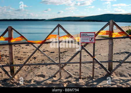 N'entrez pas, signer, haute dune réserve naturelle en Nida, à la frontière de la Russie dans l'Kuroeiu Nerija Parc National à la Curon Banque D'Images