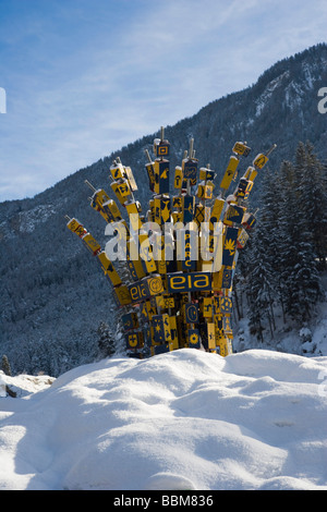 Grisons, village de montagne des Grisons Tiefencastel en hiver, Alpes, Suisse Banque D'Images