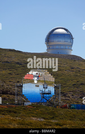 MAGIC-télescope, grand télescope Cherenkov Imagerie gamma de l'atmosphère, sur l'observatoire de Roque de los Muchachos, La Palma, Cana Banque D'Images