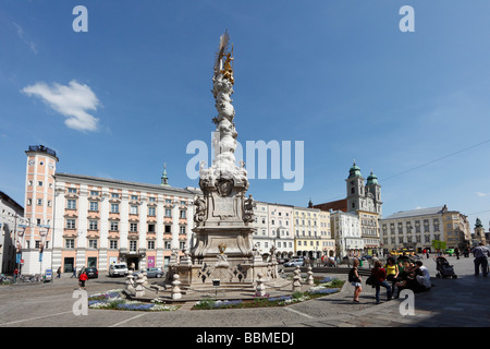 La colonne de la Sainte Trinité, place principale, Ancien hôtel de ville et vieux Dome, Linz, Haute Autriche, Autriche, Europe Banque D'Images