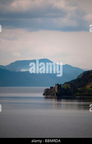 Le Château d'Urquhart et le Loch Ness Banque D'Images