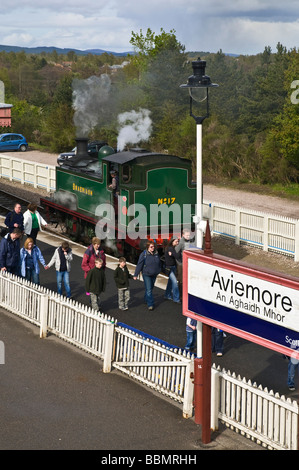 dh Strathspey Steam Railway AVIEMORE INVERNESSSHIRE Braeriach passagers du train à vapeur Gare d'Aviemores, vieille écosse, speyside Way Banque D'Images