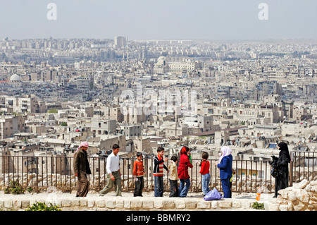 Sur la colline de la citadelle, d'Alep, en Syrie, au Moyen-Orient, en Asie Banque D'Images