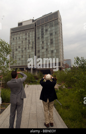 La nouvelle Le parc High Line dans le quartier de Chelsea à New York est considérée le lundi 8 juin 2009 Banque D'Images
