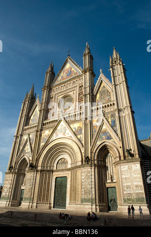 La belle cathédrale d'Orvieto, en Ombrie. C'est chef-d'oeuvre de l'architecture Gothique en Italie centrale. Banque D'Images