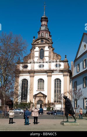 Dreifaltigkeitskirche, Trinity Church, Église luthérienne, Speyer pèlerins, statue en bronze par Martin Mayer, Speyer, Rhineland-Palat Banque D'Images