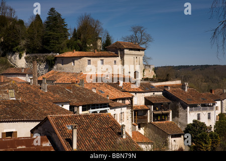 Vue générale d'Aubeterre sur Dronne Charente France Banque D'Images