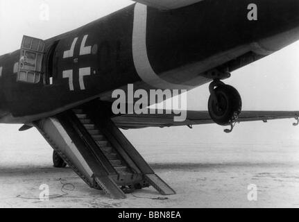 Événements, seconde Guerre mondiale / seconde Guerre mondiale, guerre aérienne, avions, détails / intérieurs, avion de transport allemand Junkers Ju 290, Allemagne du Sud, 11.2.1943, rampe de chargement, XXe siècle, historique, Luftwaffe, Wehrmacht, Third Reich, recce à longue portée, reconnaissance, Ju-290, Ju290, avion, avions, avions, cargo, baie, années 1940 Banque D'Images