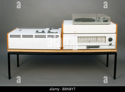 Broadcast, radio, radio, radio, radio combinée 'RK 3' sur statif, amplificateur stéréo 'VS 1', lecteur d'enregistrement 'HP 15', fabriqué par HELIRADIO, GDR, 1965 / 1966, , Banque D'Images