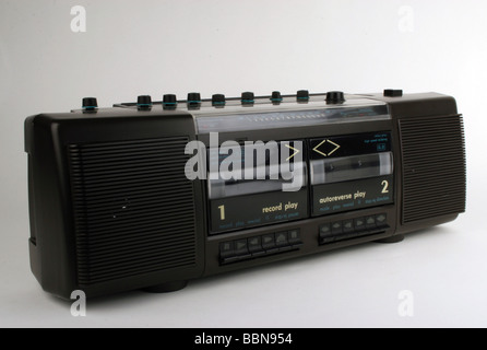 Broadcast, radio, radio, radio, radio-cassette SDKR 4000, échantillon, fabriqué par VEB Stern-radio Berlin, GDR 1990, historique, XXe siècle, Allemagne de l'est, Allemagne de l'est, DDR, radio set, technique, design d'usine, années 90, électronique domestique, découpe, Banque D'Images