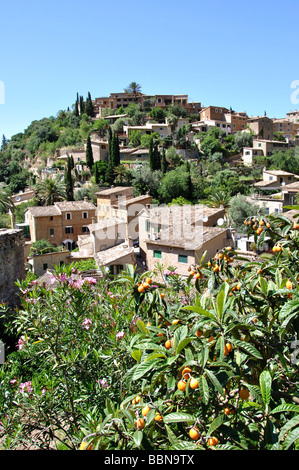 Village perché de Deia, Deia Municipalité, Majorque, Îles Baléares, Espagne Banque D'Images