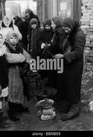 Géographie / voyages, Russie, gens, scène de marché à Rostov sur Don, hiver 1942 / 1943, Banque D'Images